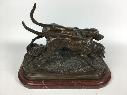 Alfred DUBUCAND (1828-1894) Deux chiens Bronze...