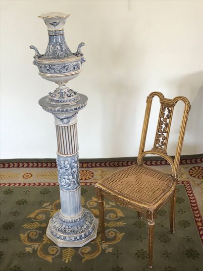 null CAPPODIMONTE

Vase balustre sur colonne en porcelaine émaillée et dorée à décor...