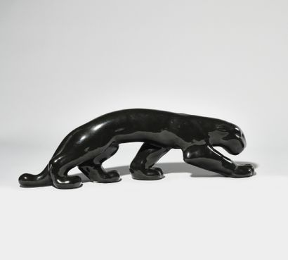 null PRIMAVERA, Attribué à Panthère marchante Sculpture en céramique émaillée noire...