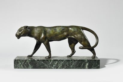 null ANTOINE BOFILL (18754-1925) Panthère marchante Bronze sur une base en marbre...