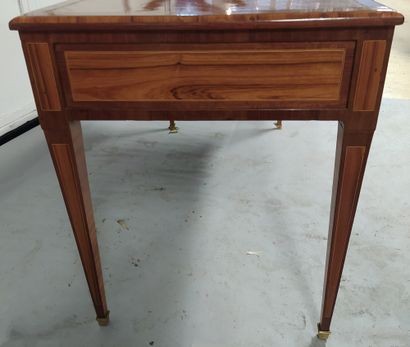 null Flat desk in veneer and marquetry with light wood fillets on all sides, opening...