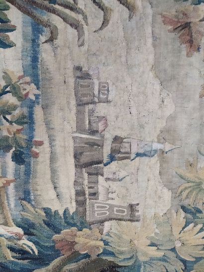 null FRANCE Panneau de fragment de Tapisserie d'Aubusson Seconde moitié du XVIIIe...