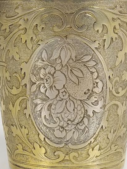 null Gilded silver and silver GOBELET decorated with oval cartouches with flowers...