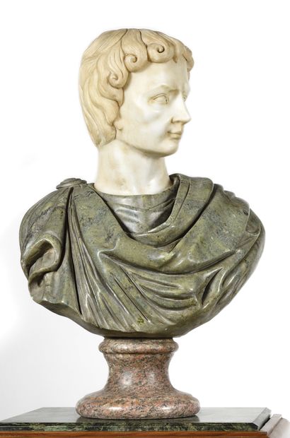 null DANS LE GOUT du XVIIe siècle Buste d'empereur romain Marbre blanc et polychrome...