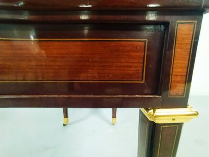 null Living room table with rosewood veneer inlaid with amaranth, the front open,...