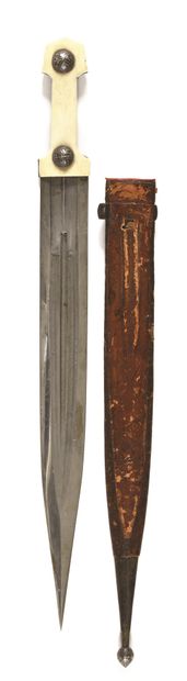 null KNIFE

With its original scabbard

Georgia, late 19th century. 51 cm. B.E.



КИНЖАЛ

С...