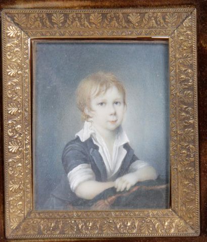 null ECOLE FRANÇAISE DU XIX SIECLE, « Portrait d’un jeune garçon » Miniature sur...