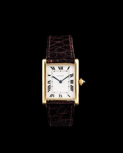 null CARTIER About 1960. Ref: 031XXX. Yellow gold 750/1000 wristwatch, tank case,...