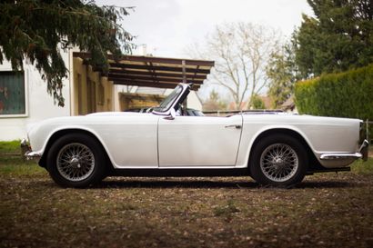 1964 Triumph TR4 Serial number CT3433510 - Nice interior

Eligible for Tour Auto...