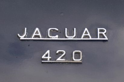 1968 JAGUAR 420 Numéro de série PIF25414DN

Livrée neuve en France

Rare boite manuelle...