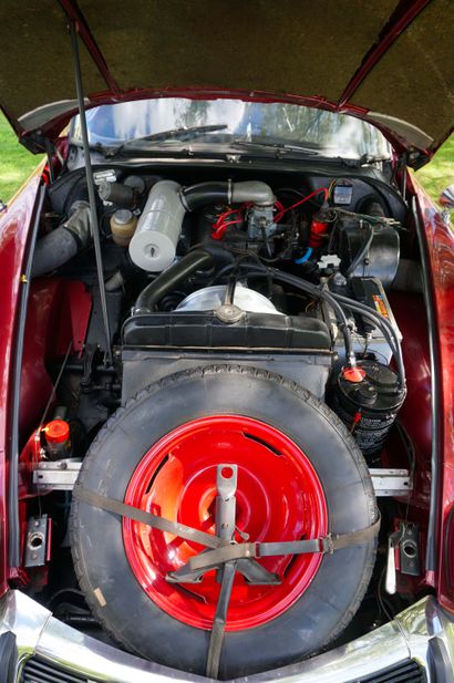 1963 CITROËN DS 19 GT BOSSAERT Numéro de série 4247187 - Unique coupé survivant 

Préparation...