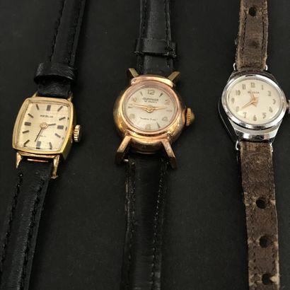 null Lot de six MONTRES de dame

bracelets cuir et métal

En état de marche