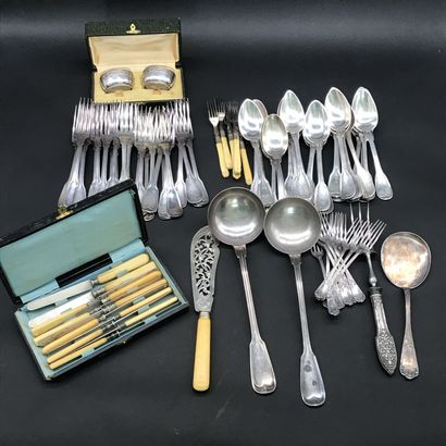 Lot of SILVER METAL 
including: numerous...
