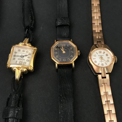 null Lot de six MONTRES de dame

bracelets cuir et métal

En état de marche