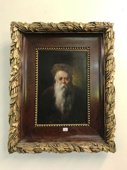 null SCHOOL OF THE XIXTH CENTURY 

Portrait of a man 

Oil on panel 

Signed lower...