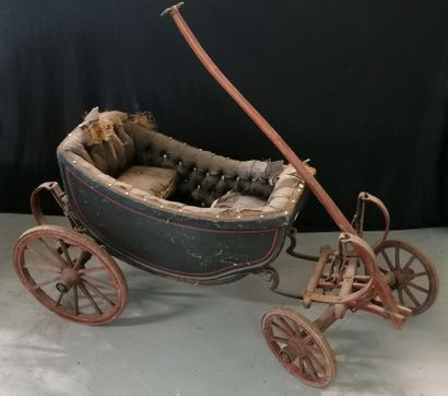 null HORSE-DRAWN CARRIAGE

Children's carriage designed to be pulled by small draft...