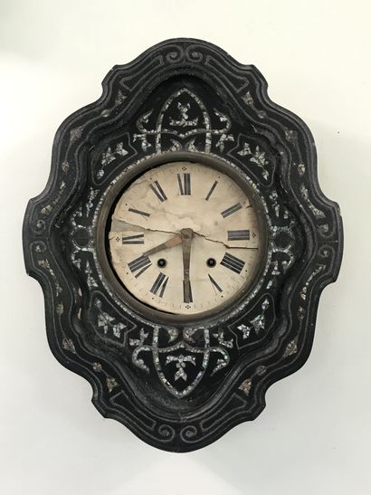 null Two OEIL OF BOEF clocks 

Napoleon III period

one in blackened wood burgauté...