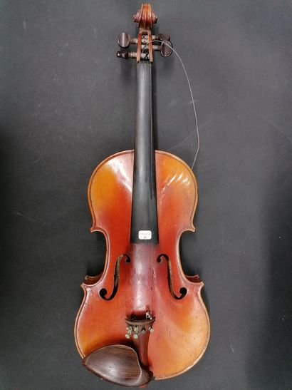 null VIOLIN

In its case 

ABE 

L.60 cm