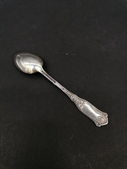 null TRAVEL SPOON 

in silver with shell decoration, foldable. 

Marked Minerve First...