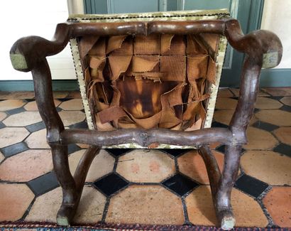 null Sheep bone chair in walnut. 										 	 Louis XIV period H. 109 cm- W. 50 cm...