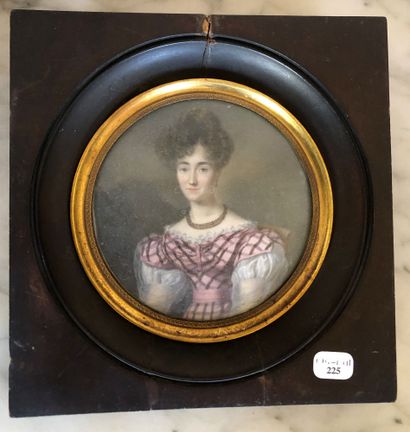 null Pierre-Louis BOUVIER (1765-1836) Portrait in bust of Elvire Catherine Mullet...