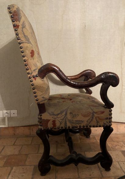null Stained walnut armchair, "in sheep's bone". 19th century tapestry. Regional...
