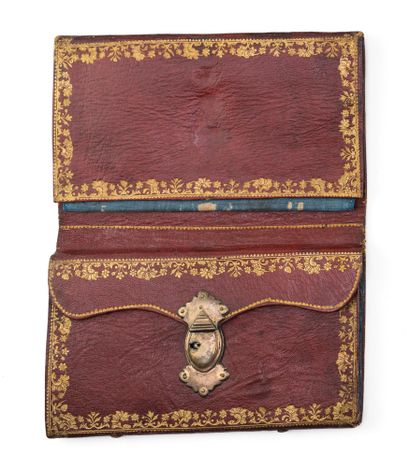 SMALL WALLET FOR NOTEBOOK 
in red morocco...