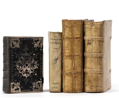 SET OF FOUR BOOKS, LEATHER BOUND. 
a-« Royal...