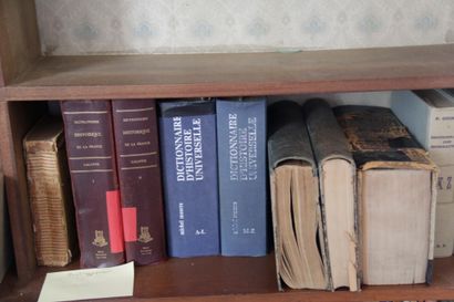 null Dictionnaires et Atlas, encyclopédies et que sais-je ? Comportant " dictionnaire...