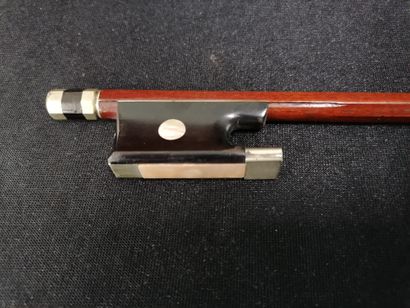 null STUDY VIOLINCEL and BOW

Bow with mother-of-pearl inlays. 

As is. 

A small...