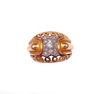 RING ANNEES 1950 in 18K yellow gold and platinum...