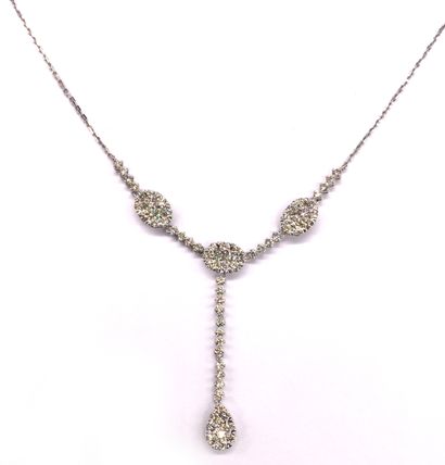 NECKLACE in 18K white gold retaining oval...