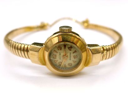 null 1930's YEAR WATCH in 18K yellow gold, round case, cream dial, dauphine hands,...
