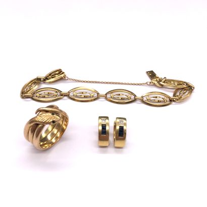 JEWELS SET in 18K gold including : -a pair...