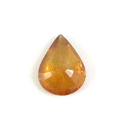null SAPHIR ON PAPER of 2 carats in pear shape. Gross weight : 0.40 gr. A 2 carats...