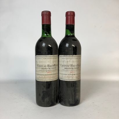null 2 bouteilles CHÂTEAU HAUT-BAILLY 1971 CC Pessac-Leognan (niveaux : 1 très léger...