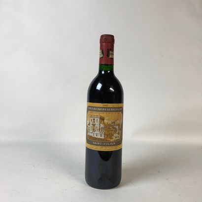 null 1 bouteille CHÂTEAU DUCRU BEAUCAILLOU 1990 2e GC Saint-Julien (étiquette fanée,...