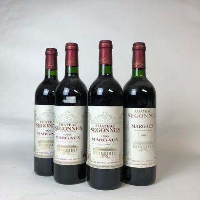 null 4 bouteilles : 3 CHÂTEAU SEGONNES 1995 Margaux, 1 CHÂTEAU SEGONNES 1998 Margaux...
