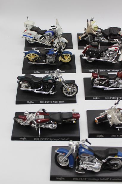 null Collection Motos Harley Davidson - Lot 1

Collection de 14 miniatures de la...
