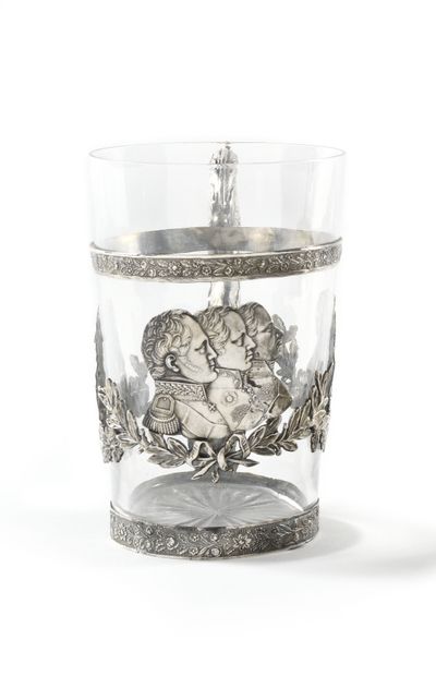 null [SOUVENIR DE LA GUERRE DE 1812]

Porte-verre en argent décoré de trois portraits...