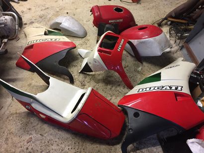 DUCATI 851 Race number 45 LD SERVIZIO

ZDM number 851 SM 8501

DGM 522740M

Sold...
