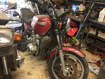 1984 KAWASAKI 1300 - 6 CYLINDRES Numéro de série 000559

Numéro moteur KZT 30AE019377

77...