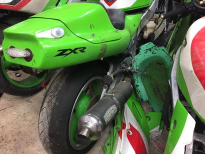KAWASAKI ZX 750 H ZXR STINGER Serial number ZX750H - 012593

GODIER-GENOUD ''factory''...