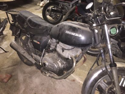 1981 HONDA 400 TWIN Serial number 2058119

Hondamatic box

7,268 km

Motorcycle to...