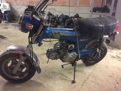 HONDA DAX ST70 with 20634 km. N°ST70-6306466 registered 49 ADQ 91 from 1986. It is...