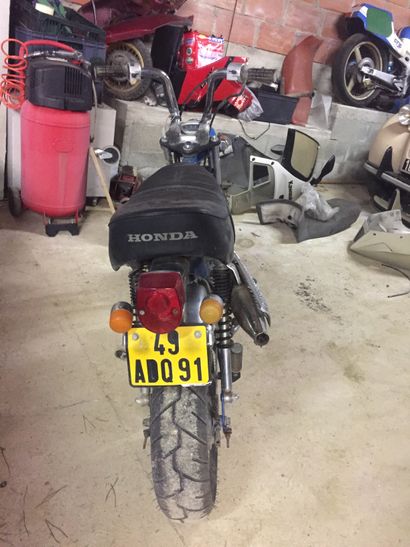 HONDA DAX ST70 with 20634 km. N°ST70-6306466 registered 49 ADQ 91 from 1986. It is...