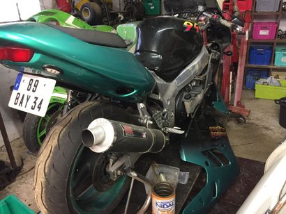 1995 KAWASAKI 949 Base ZX9R

ZX serial number 900B-001648

24 905 kilometres

GODIER...