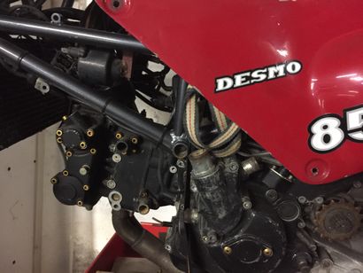 DUCATI 851 Race number 45 LD SERVIZIO

ZDM number 851 SM 8501

DGM 522740M

Sold...