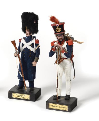 null MARCEL RIFFET Deux figurines en plomb et suedine. a-Infanterie de ligne. b-Grenadier...