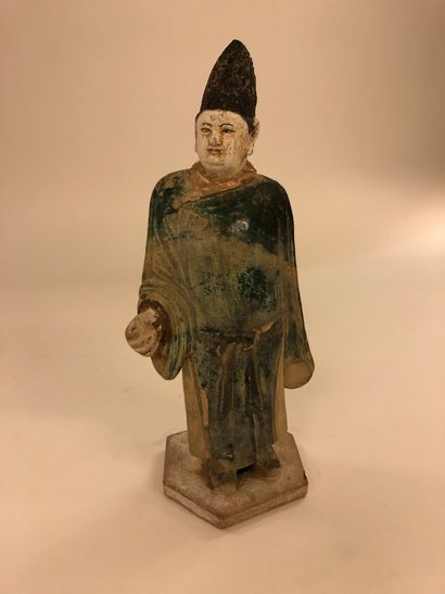 null CHINA Polychrome glazed terracotta figure Probably Ming period (1368-1664) Height:...